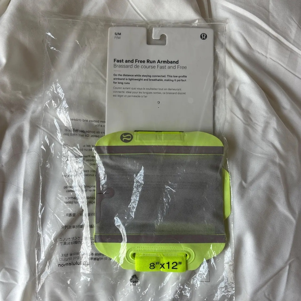 NWT!!!! Lululemon Fast and Free Run Armband - S/M